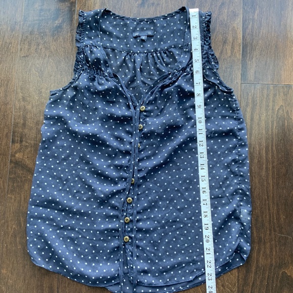 AMERICAN EAGLE Sleeveless Blouse Polka dot blue and white. Size XS. - Picture 6 of 8